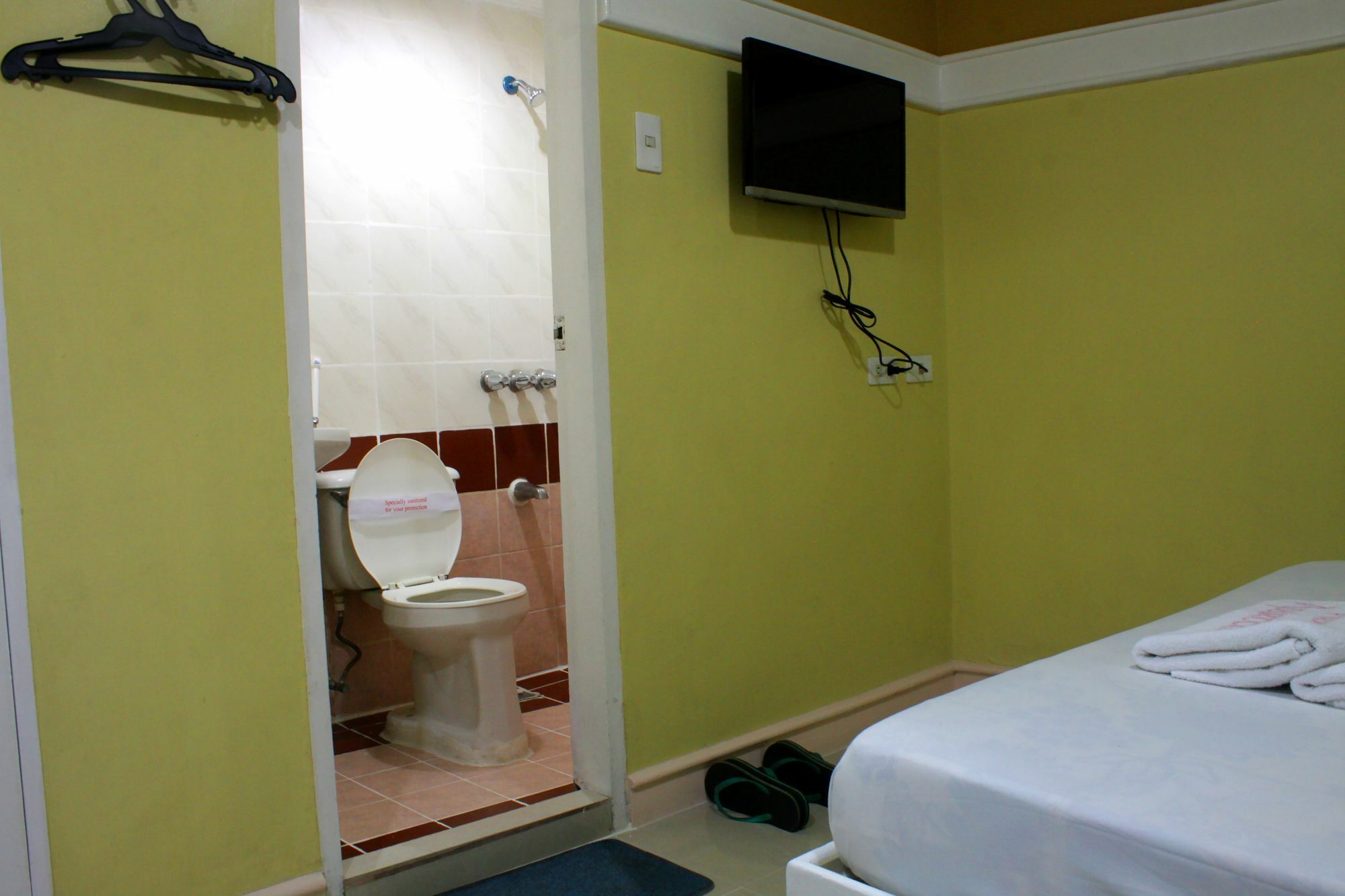 Vista Apartelle Макати Экстерьер фото